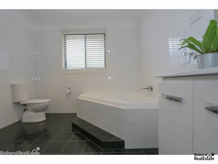 Fifth view of Homely house listing, 3 Topaz Court, Kelso NSW 2795
