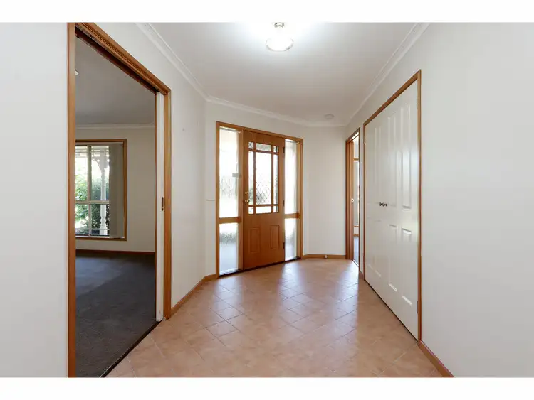 Fifth view of Homely house listing, 5 Kingfisher Place, Sale VIC 3850