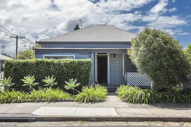 12 Victoria Street, Adamstown NSW 2289