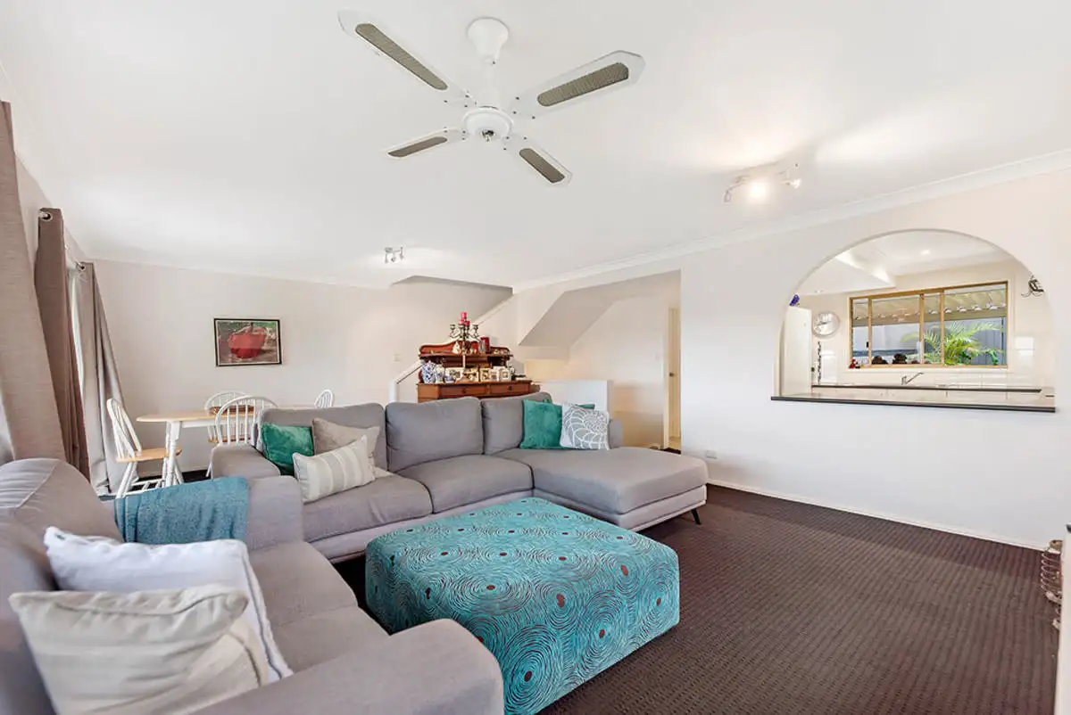 Main view of Homely townhouse listing, 4/16 Daisy Street, Elanora QLD 4221