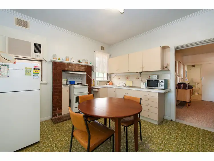 Fourth view of Homely house listing, 628 Storey Street, Lavington NSW 2641
