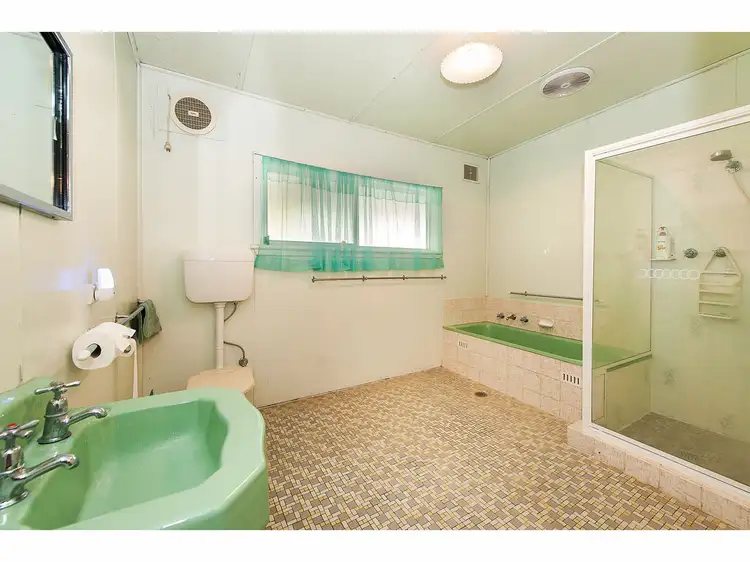 Fifth view of Homely house listing, 628 Storey Street, Lavington NSW 2641