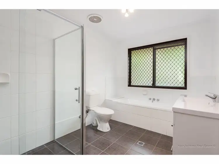 77 Radiata Street, Hillcrest QLD 4118