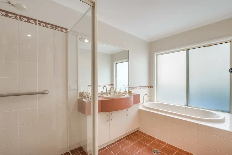 Sixth view of Homely house listing, 2 Sycamore Close, Springfield NSW 2250