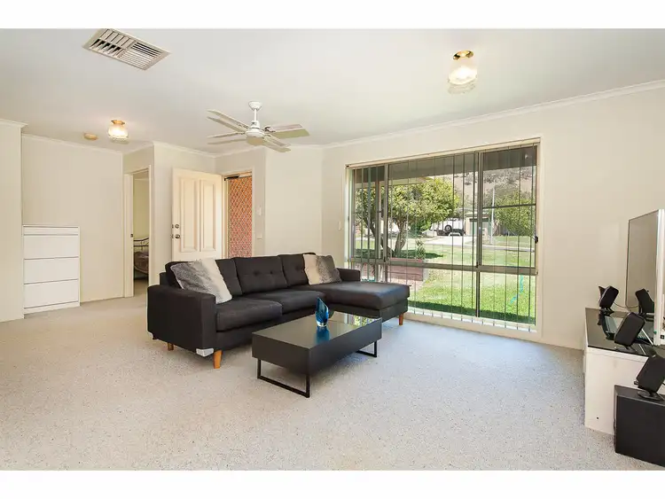 Second view of Homely house listing, 5 Hogan Court, West Wodonga VIC 3690