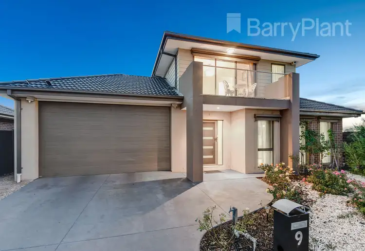 9 Wembley Circuit, Pakenham VIC 3810