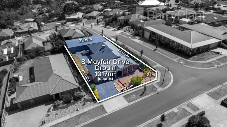 Second view of Homely house listing, 8 Mayfair Drive, Drouin VIC 3818