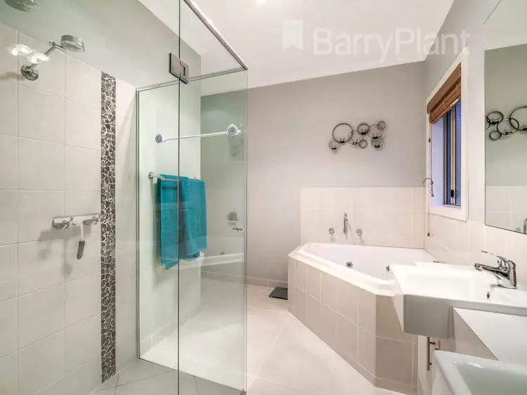 Fourth view of Homely house listing, 8 Mayfair Drive, Drouin VIC 3818