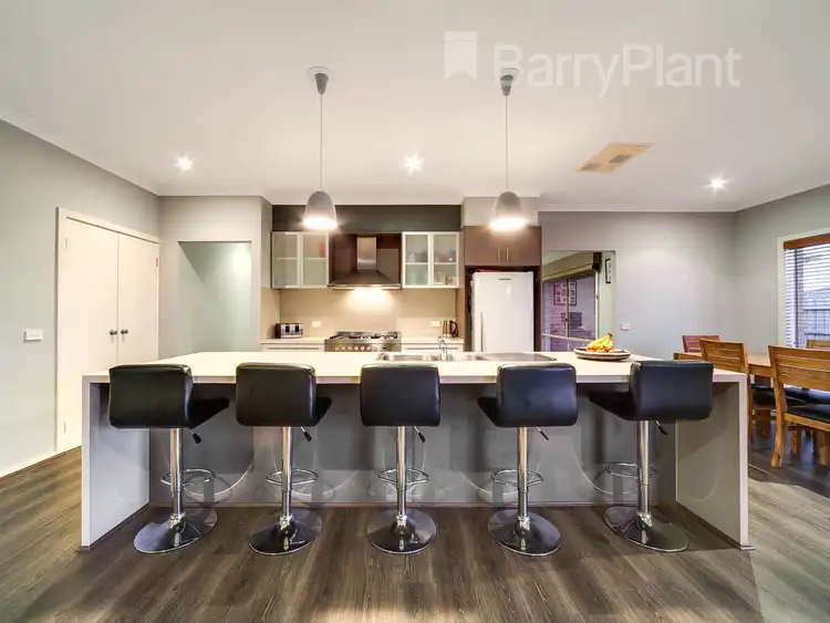 Sixth view of Homely house listing, 8 Mayfair Drive, Drouin VIC 3818