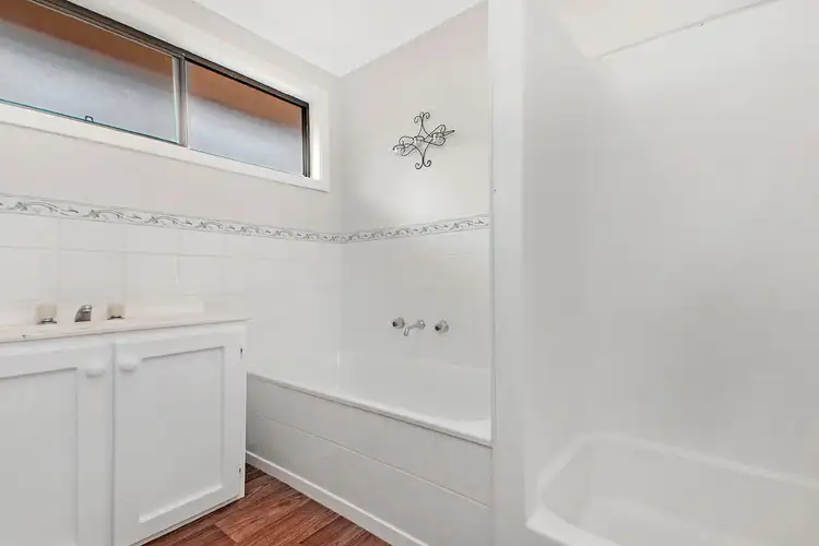 Fifth view of Homely house listing, 3 Mannett Street, Hamilton VIC 3300