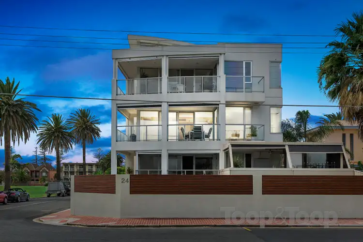 2/24 Adelphi Terrace, Glenelg North SA 5045