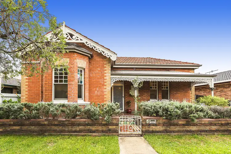 5 Kent Street, Hamilton NSW 2303