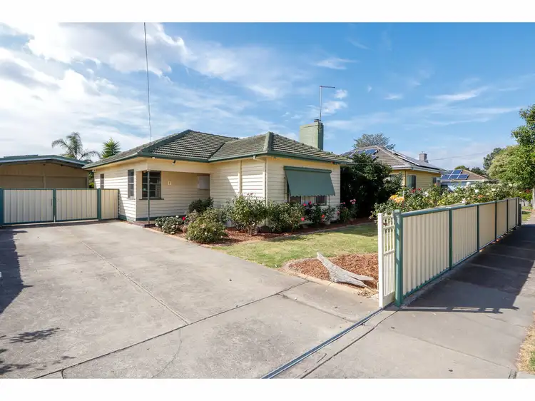 16 Templeton Street, Sale VIC 3850