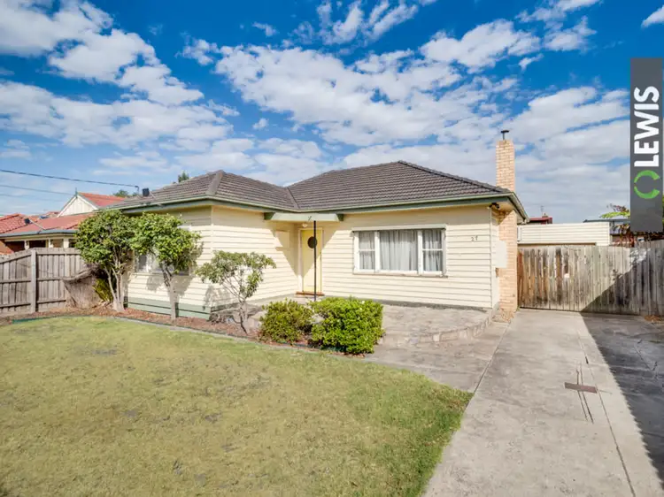 27 Lawrence Street, Hadfield VIC 3046