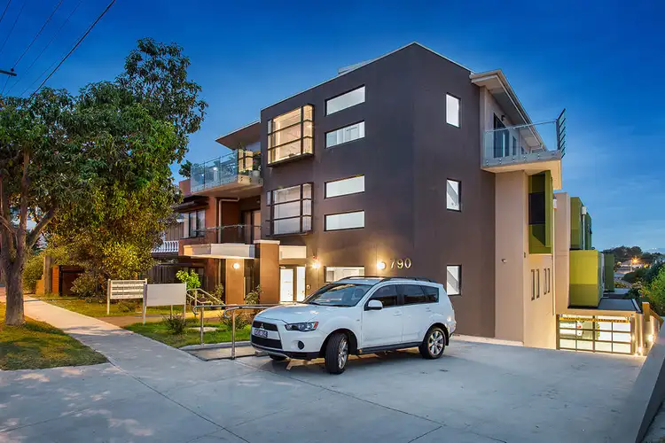 2/790 Elgar Road, Doncaster VIC 3108