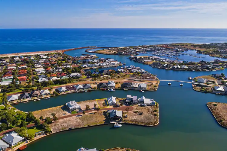 25 Headstay Cove, Geographe WA 6280