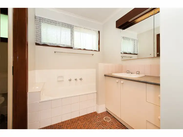 Seventh view of Homely house listing, 72 Buller Cresent, Thurgoona NSW 2640