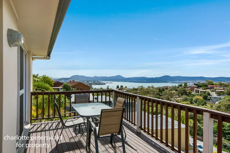 10 Sunvale Avenue, Sandy Bay TAS 7005