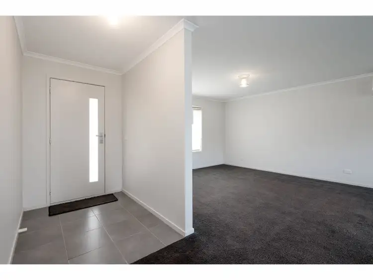 Fifth view of Homely house listing, 4 Speechley Crt, Sale VIC 3850
