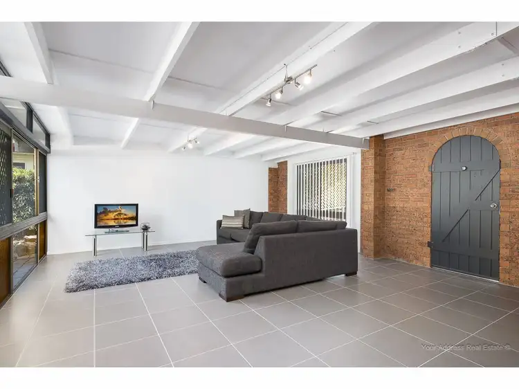 103 Conifer Street, Hillcrest QLD 4118