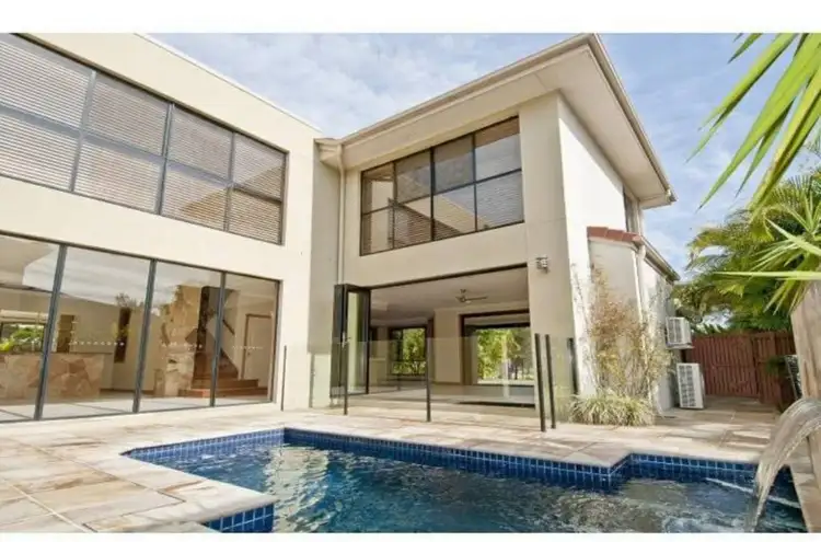 11 The Avenue