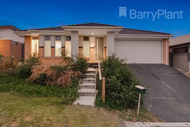 10 Spaniel Lane, Pakenham VIC 3810