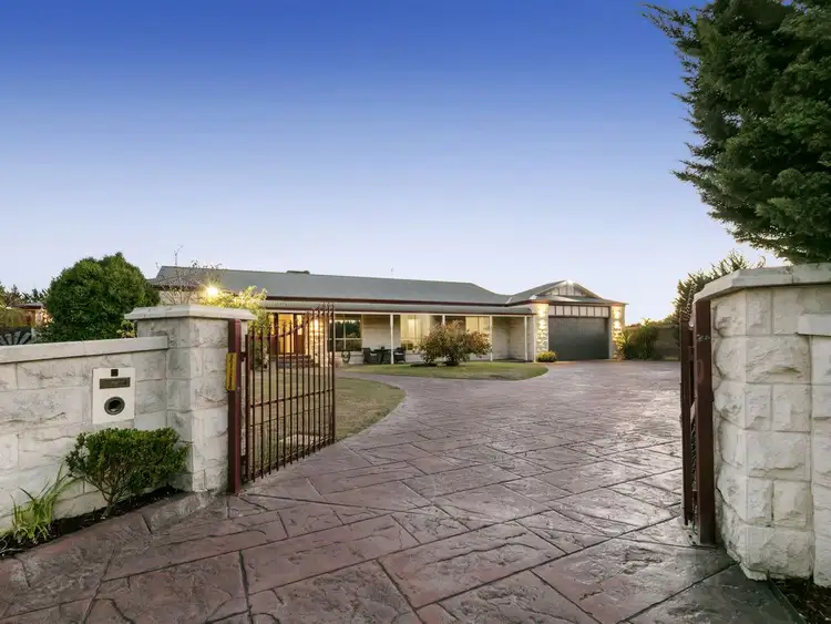 6 Bannie Lane, Mount Martha VIC 3934