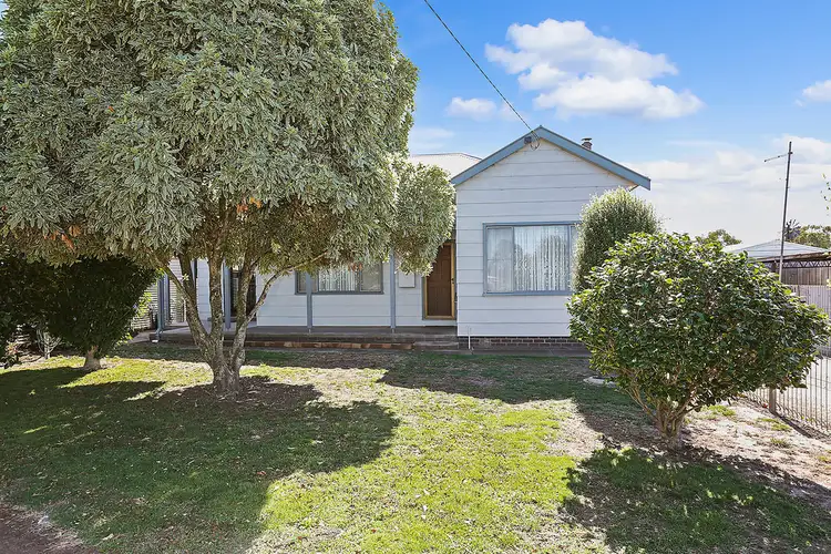 12 Logan Street, Derrinallum VIC 3325