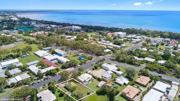 24 Tavistock Street, Torquay QLD 4655