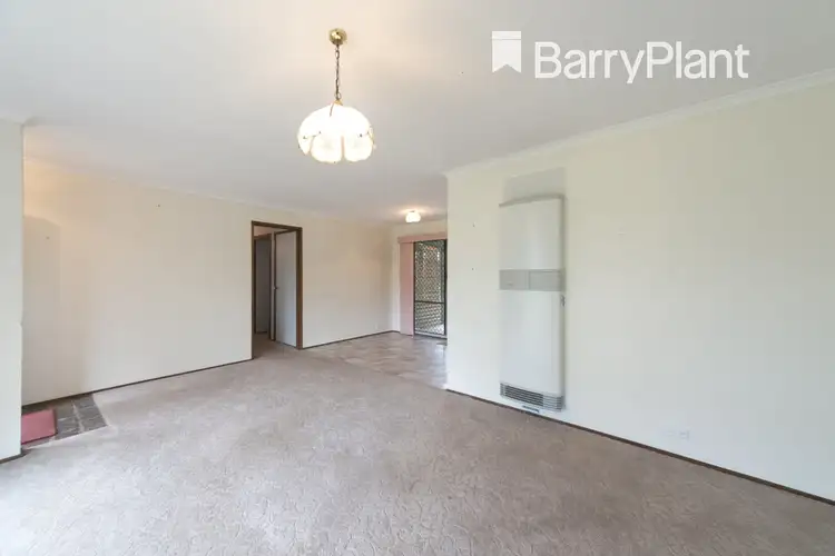 Fifth view of Homely house listing, 17 Tania Court, Pakenham VIC 3810