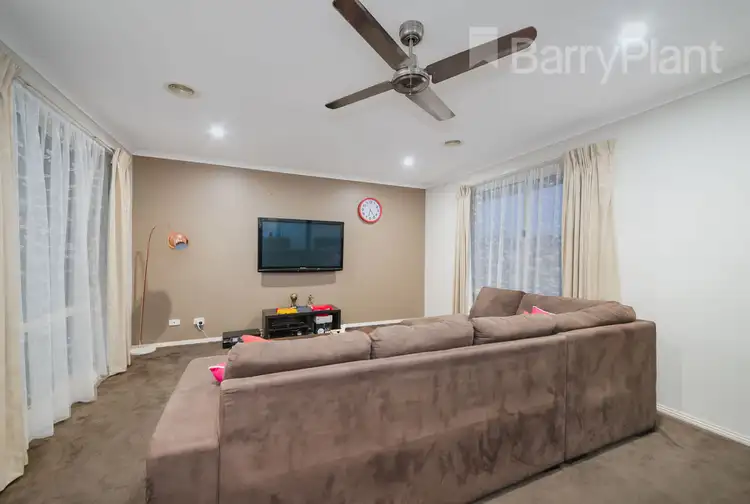 Second view of Homely house listing, 21 Redfern Way, Pakenham VIC 3810