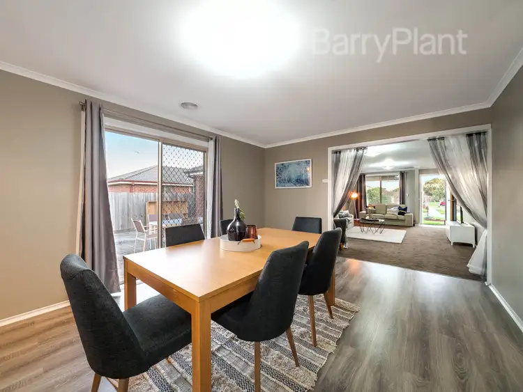 Sixth view of Homely house listing, 1 Rossi Close, Pakenham VIC 3810