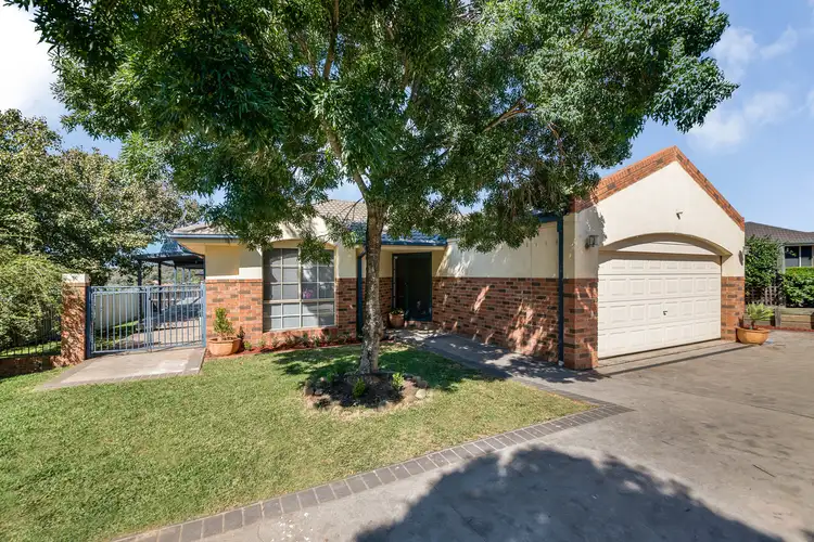 10 Kennedia Place, Mount Annan NSW 2567