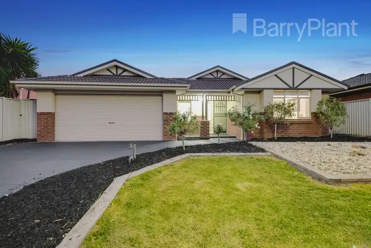 11 Genoa Grove, Pakenham VIC 3810