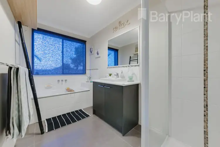 Sixth view of Homely house listing, 2 Salvia Avenue, Pakenham VIC 3810