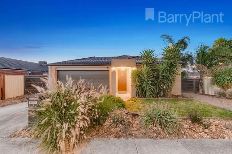 2 Salvia Avenue, Pakenham VIC 3810