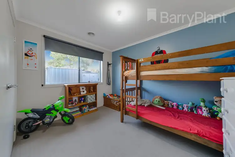 Fifth view of Homely house listing, 2 Salvia Avenue, Pakenham VIC 3810