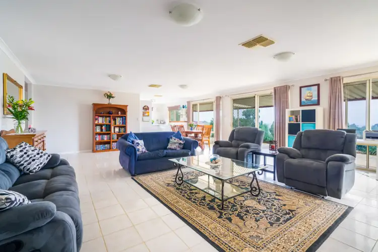 38 Talus Drive, Mount Richon WA 6112