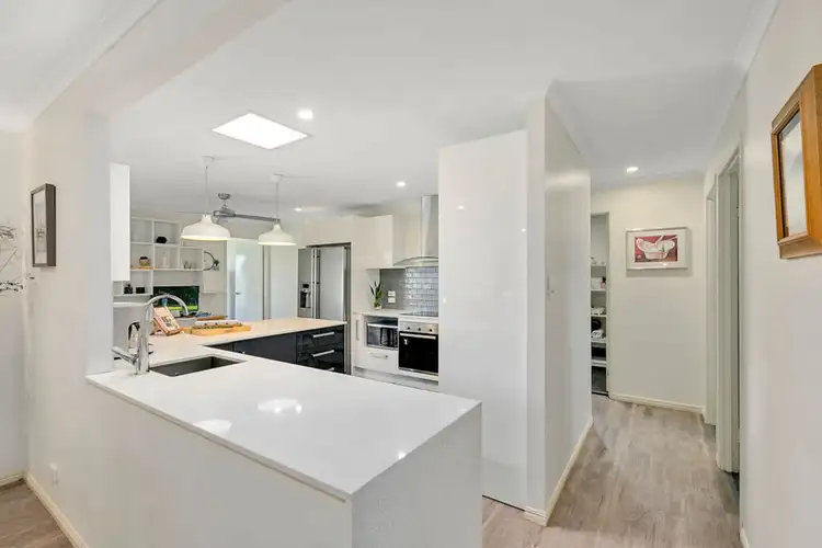 Sixth view of Homely house listing, 6 Issell Place, Highland Park QLD 4211