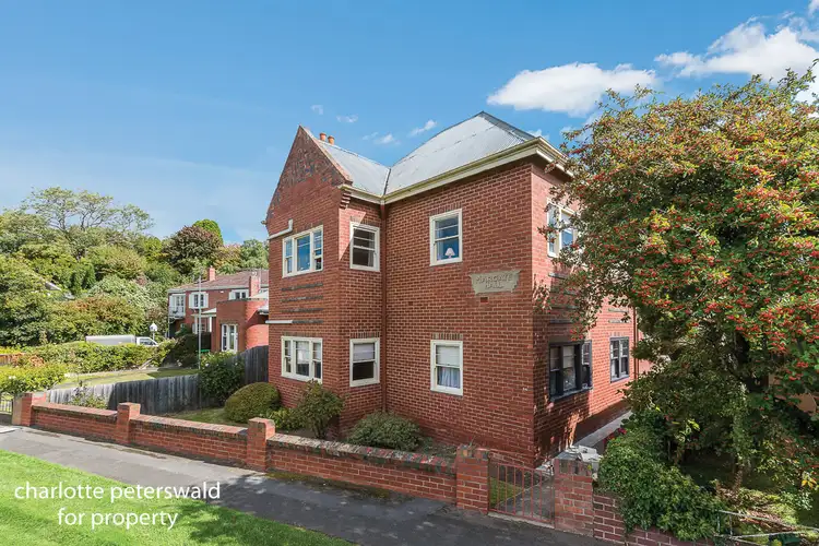 34 Marieville Esplanade, Sandy Bay TAS 7005