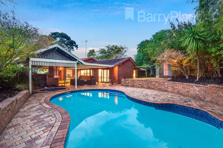 11 Robin Court, Pakenham VIC 3810