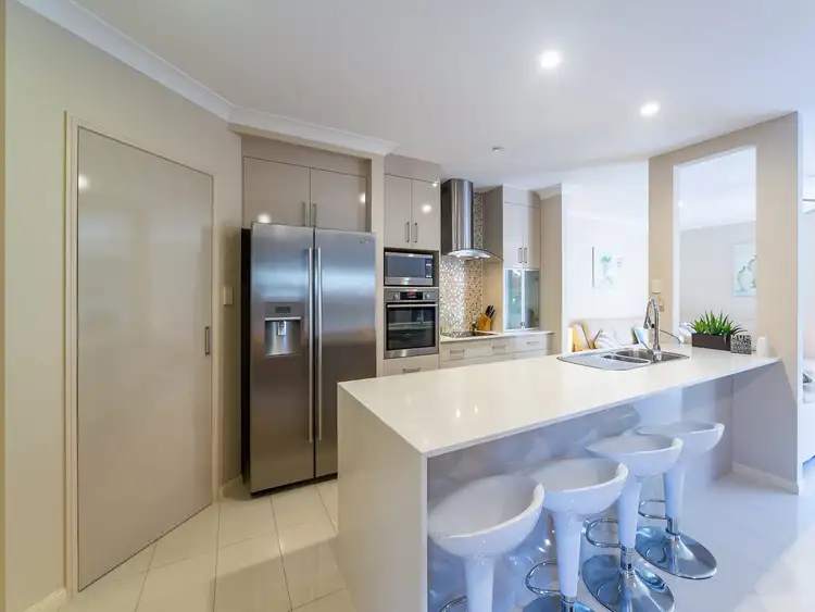 Second view of Homely semi-detached listing, 2/33 Drake Avenue, Paradise Point QLD 4216