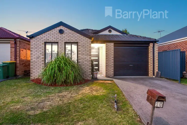 10 Dianella Close, Pakenham VIC 3810
