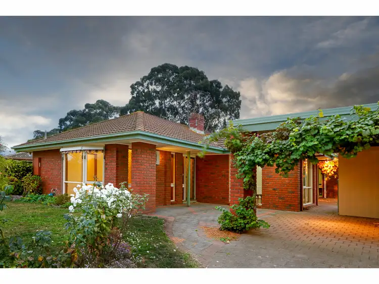 17 Wellington Drive, Sale VIC 3850