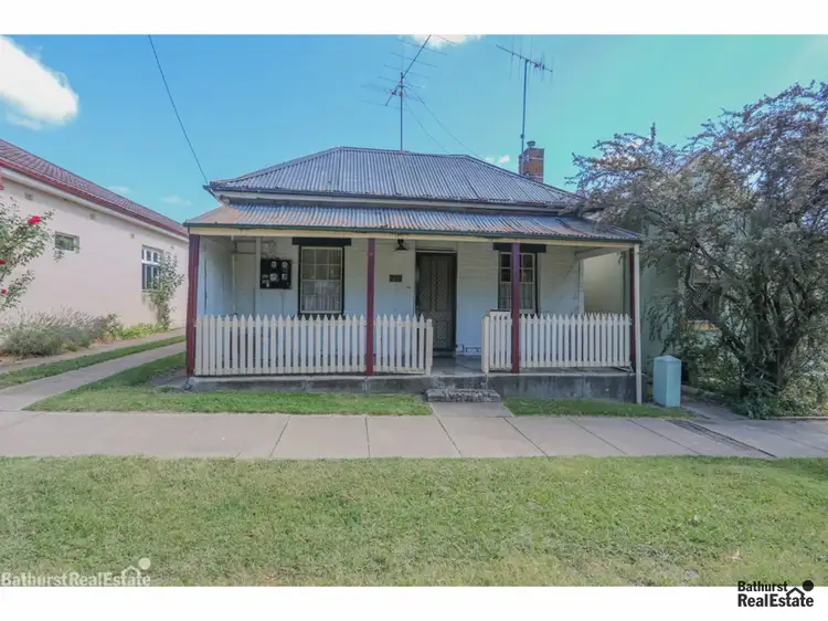 145 Peel Street, Bathurst NSW 2795