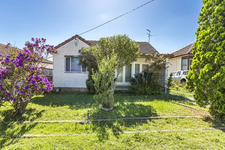 16 Catherine Street, Waratah West NSW 2298