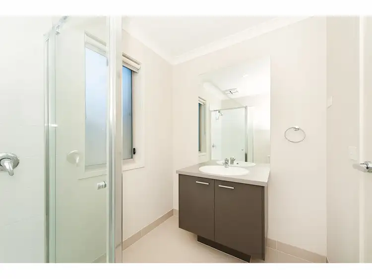 Sixth view of Homely house listing, 1 Yale Court, Thurgoona NSW 2640