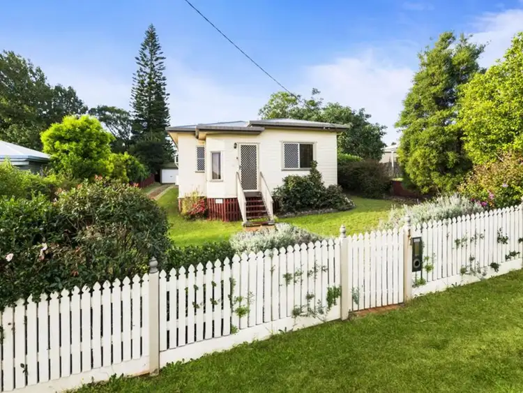 11 Mansford Street, North Toowoomba QLD 4350