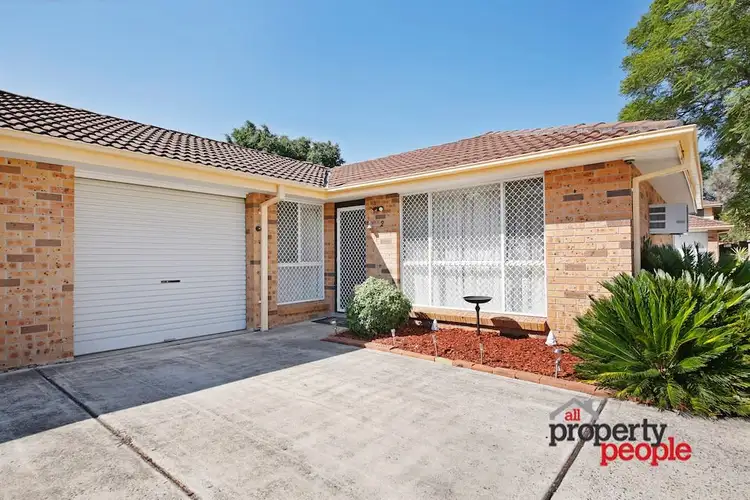 2/65 Carlisle Street, Ingleburn NSW 2565