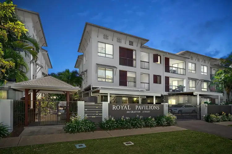 10/242 Grafton Street, Cairns North QLD 4870